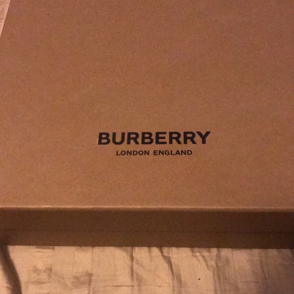 Burberry shoes